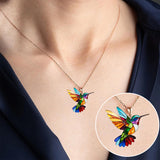 Koliažas „Kolibris“ – Elegantiškas spalvotas kolibrio vėrinys